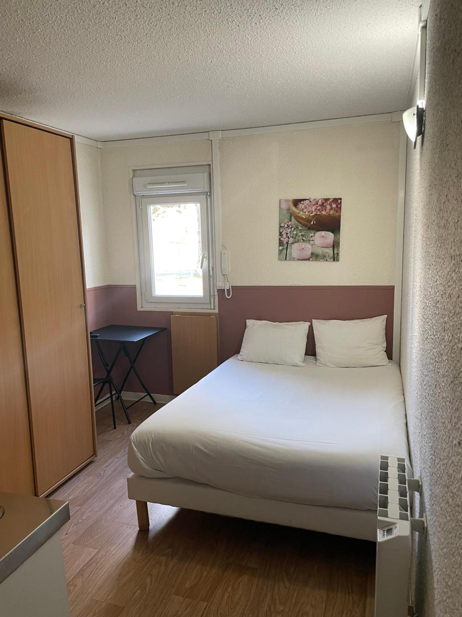 Be Myhotel Evreux Exterior photo