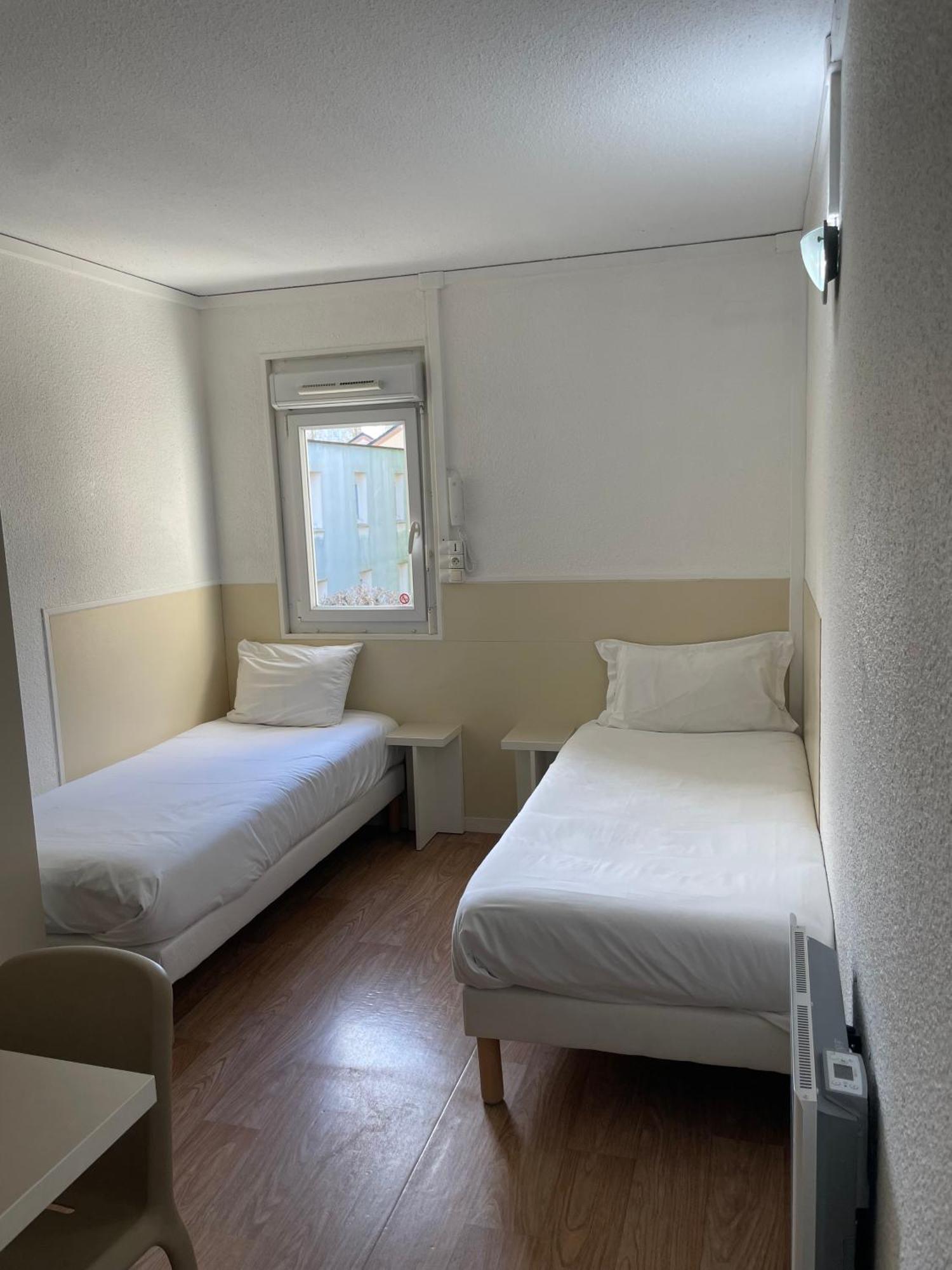 Be Myhotel Evreux Exterior photo