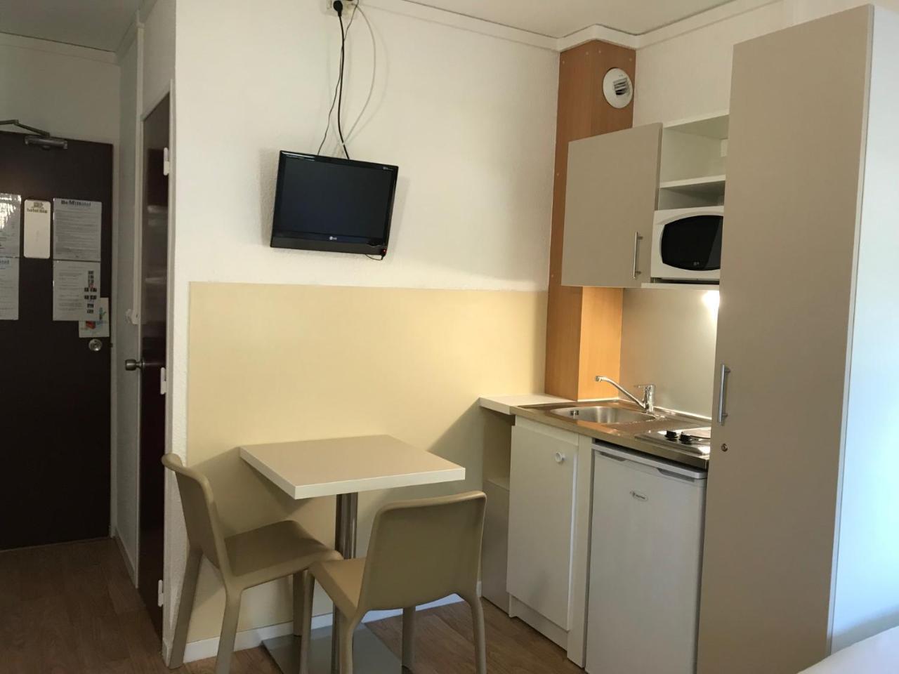 Be Myhotel Evreux Exterior photo